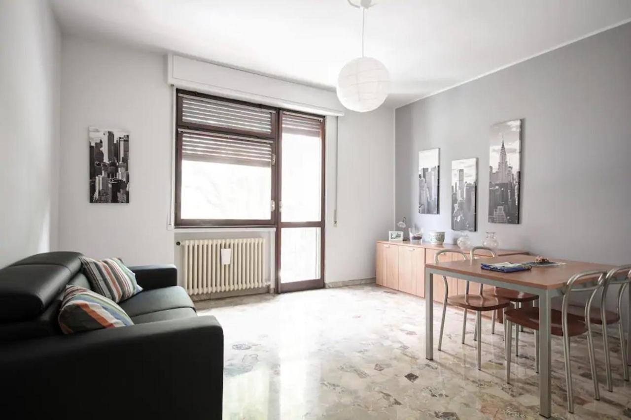 Milanrentals - Lotto Apartment Buitenkant foto